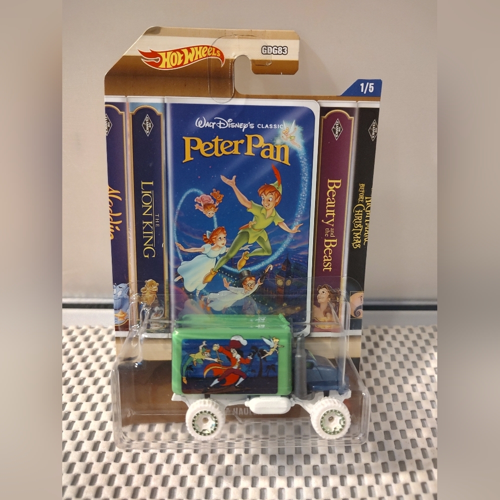 Peter Pan Baja Hauler Walt Disney Classics Hot Wheels NWT Truck Car